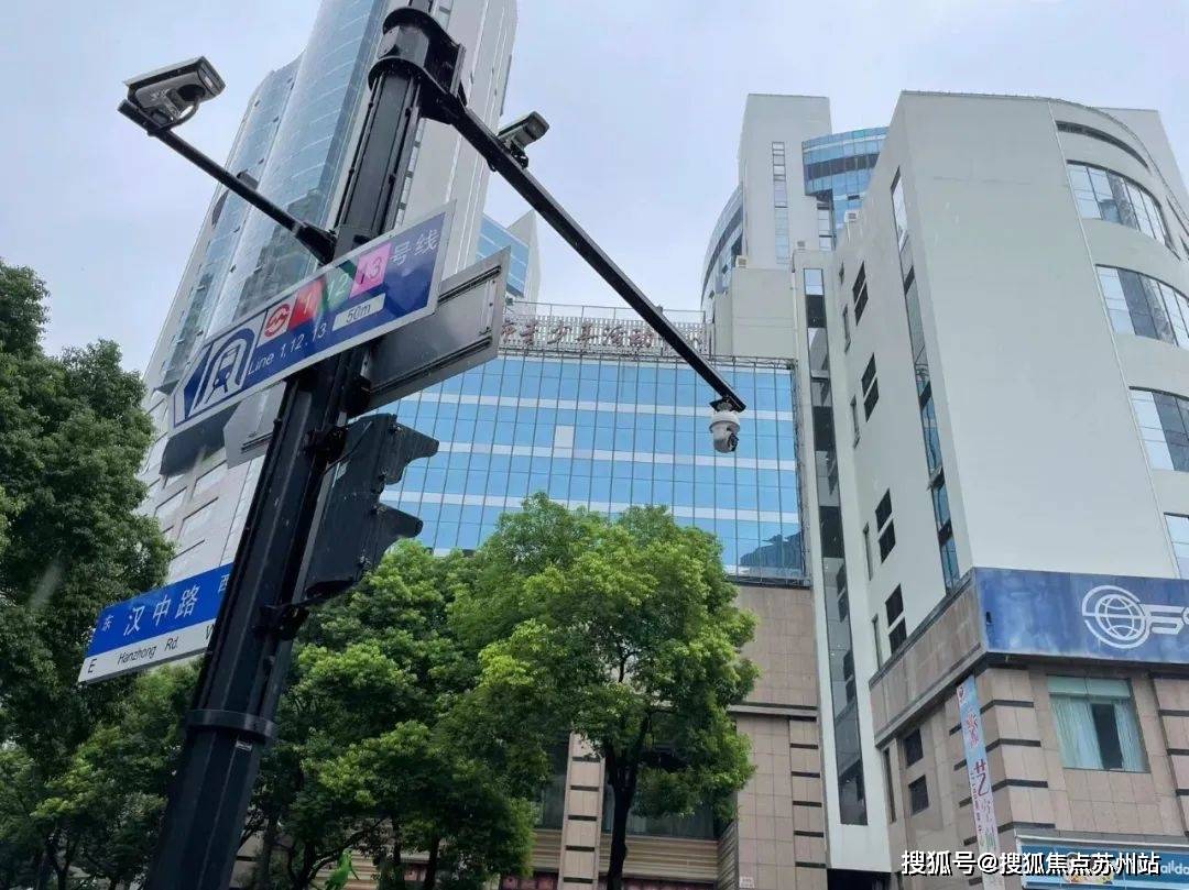 楼盘百科→首页网站→处中心楼盘百科→首页网站→24小时热线尊龙凯时网嘉里不夜城售楼处电话→售楼中心电话→嘉里不夜城(图2)